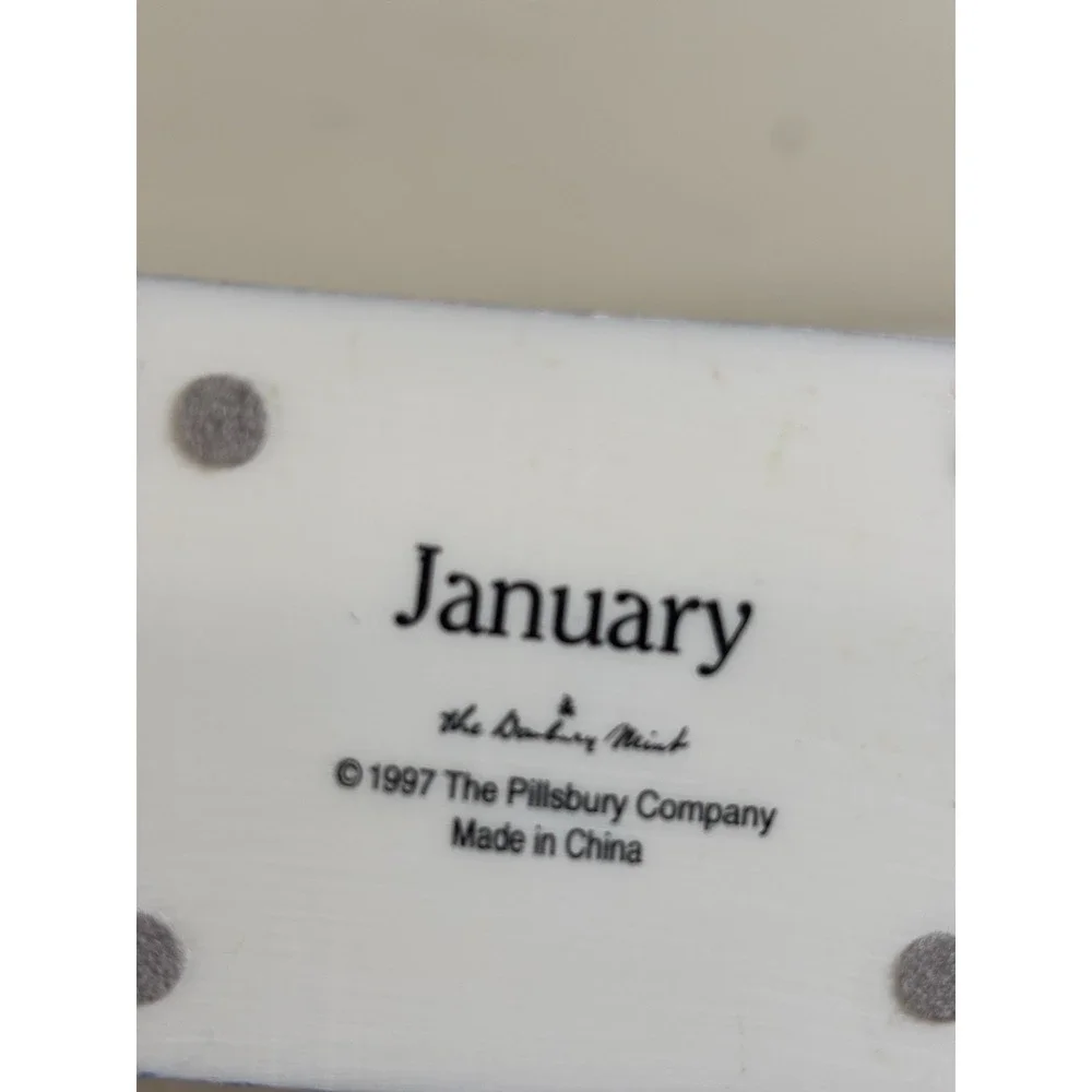 Danbury Mint - 1997 Pillsbury Doughboy -January Monthly Calendar Figurine